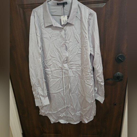 Nwt Boohoo shirt dress- 12 - Picture 3 of 9